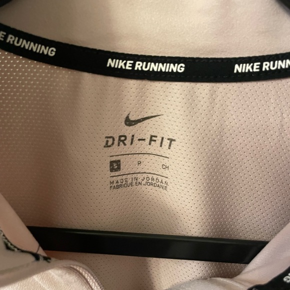 Light purple Nike Running 1/4 zip pullover - Picture 3 of 3